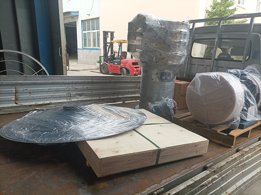 電機(jī)、上蓋、網(wǎng)架、旋振篩發(fā)貨