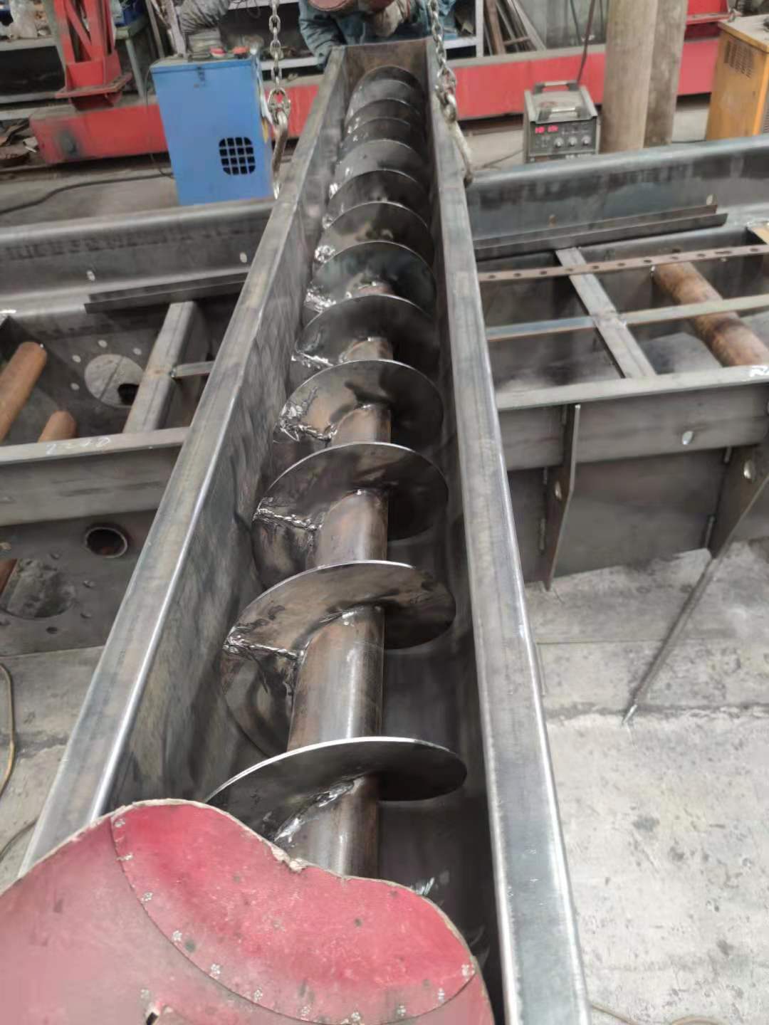 螺旋輸送和機加工沖孔車間