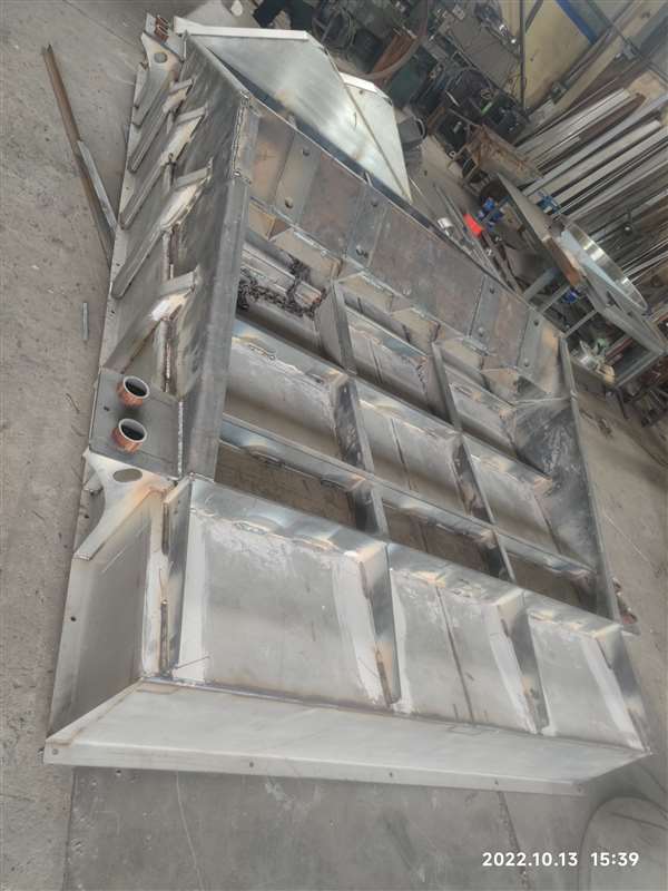 直線振動(dòng)篩、除塵器、皮帶輸送機(jī)、旋振篩、振動(dòng)平臺(tái)加班加點(diǎn)制作中